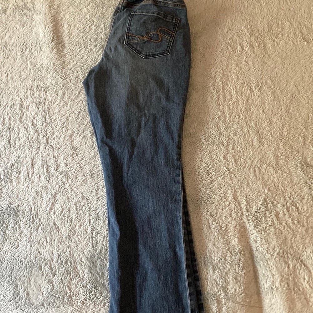 Large maternity jeans.